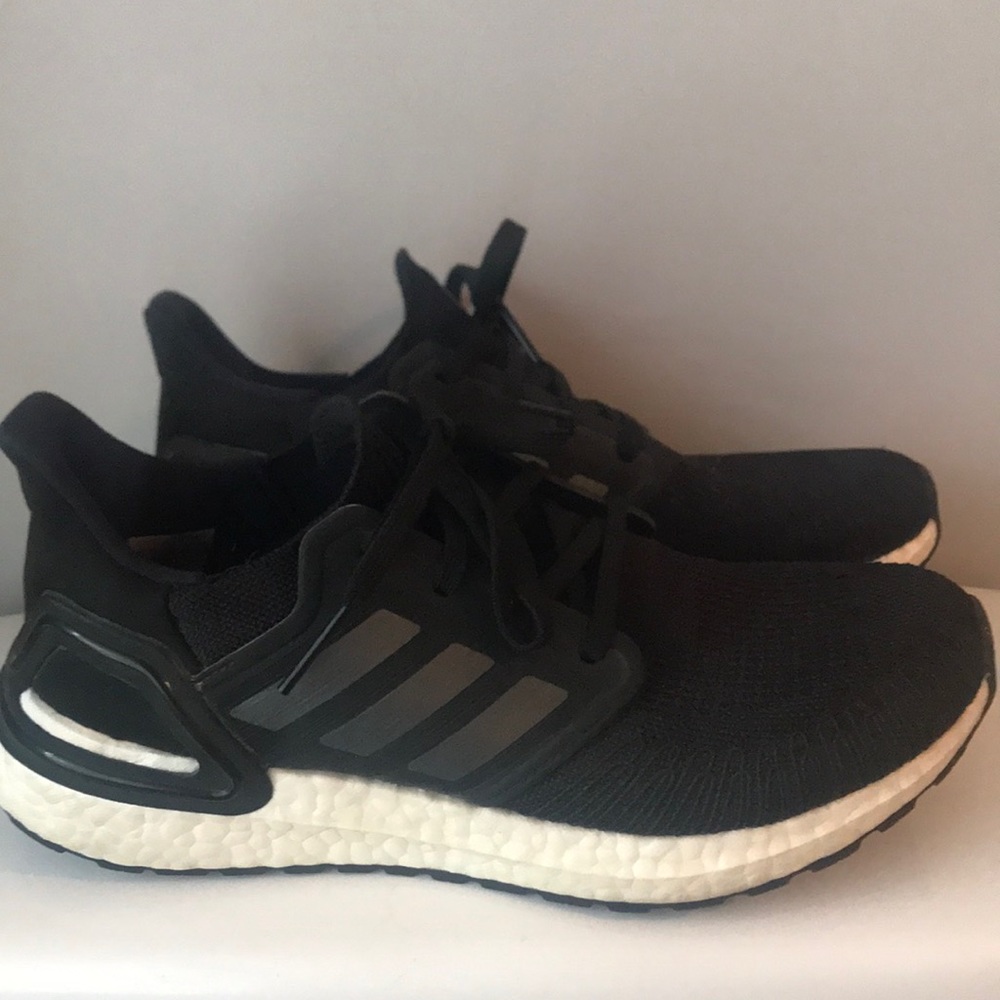 Great condition women’s black Adidas Ultra-boost.   Barely worn